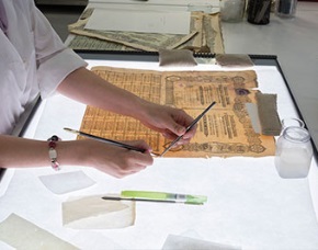 «Ζητήματα διάγνωσης και συντήρησης χαρτώου υλικού» στο Ιστορικό Αρχείο ΠΙΟΠ