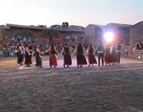 Το 2ο Φεστιβάλ Παραδοσιακών Χορών στο Μουσείο Βιομηχανικής Ελαιουργίας Λέσβου