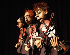 «Της μουσικής τα νήματα» Παράσταση θεάτρου μαριονέτας στο Μουσείο Πλινθοκεραμοποιίας Ν. και Σ. Τσαλαπάτα