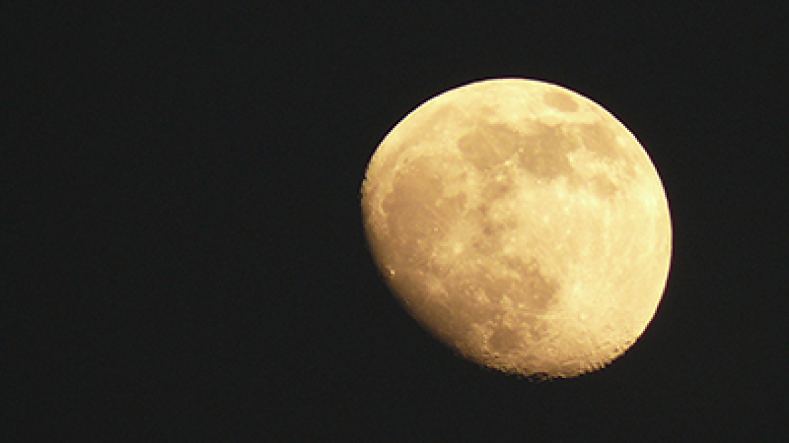 moon-400
