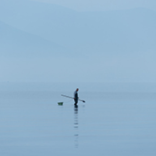 ekthesi-to-xroma-tou-nerou-300