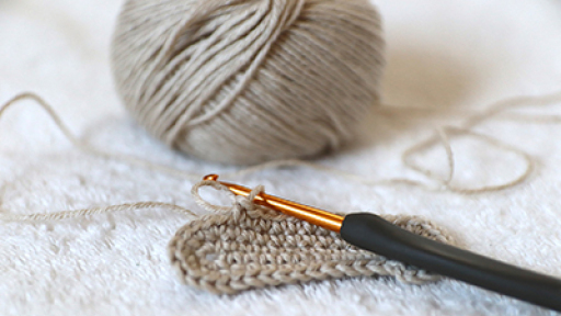 pleximo-me-velonaki-gia-enilikes-400