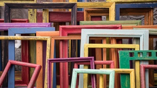 istoria-mias-kornizas-400