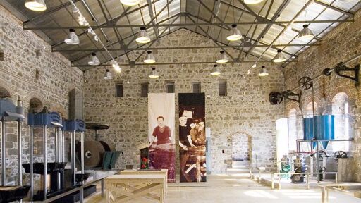 cover_eleourgiasLesvou2