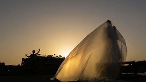 parastasi-ad-locum-400