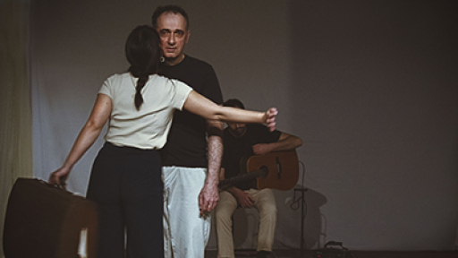 theatriki-parastasi-400