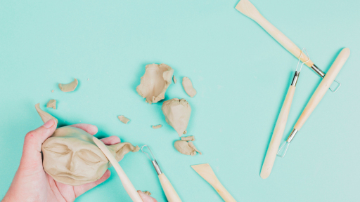 ekpaideytiko-me-aformi-ton-giannouli-halepa-smileuodas-tis-skepseis